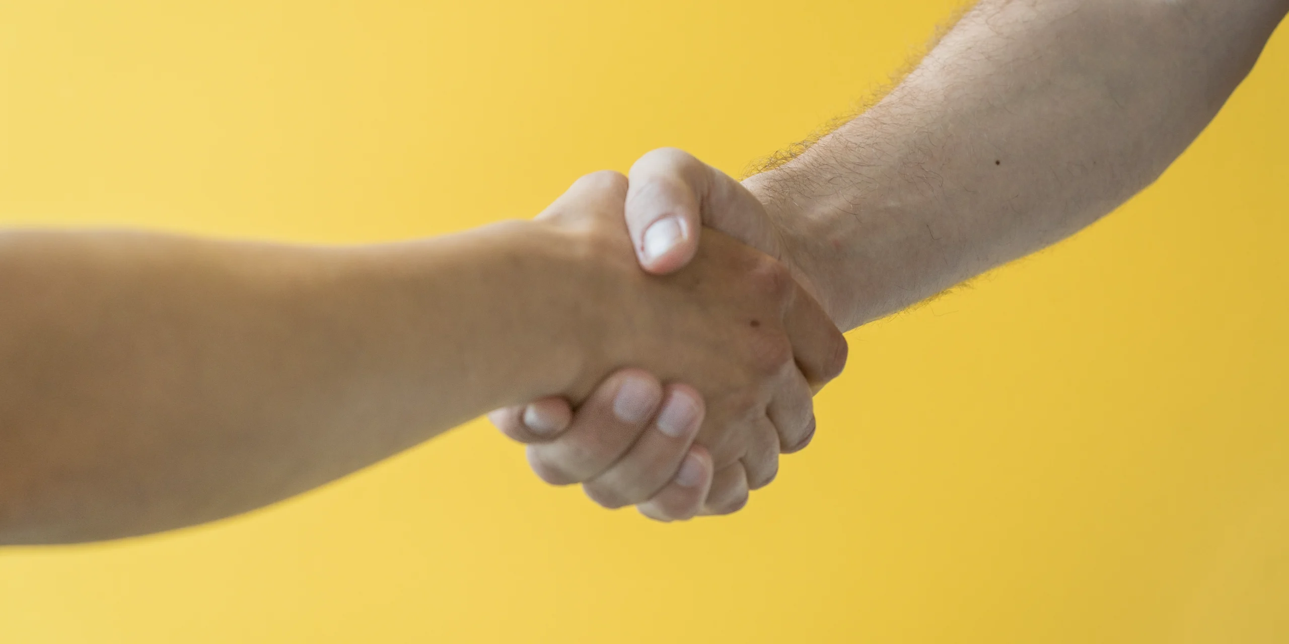 Handschlag zweier Vertragspartner